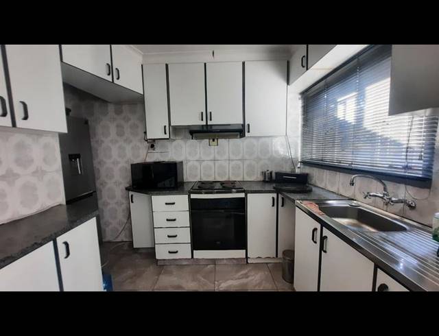 2 BEDROOM DUPLEX FOR SALE IN SUNFORD